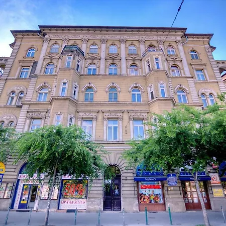 Gellerico At Rakoczi Square Pensjonat Budapeszt