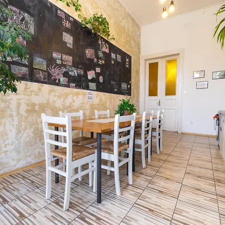 Gellerico At Rakoczi Square Pensjonat