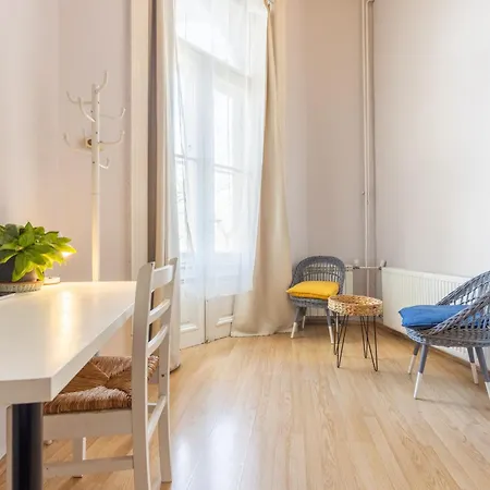 Pensjonat Gellerico At Rakoczi Square *